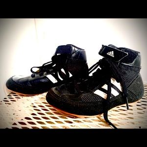 🤩NEW Adidas Wrestling Boys Shoes size 12K🤼‍♂️